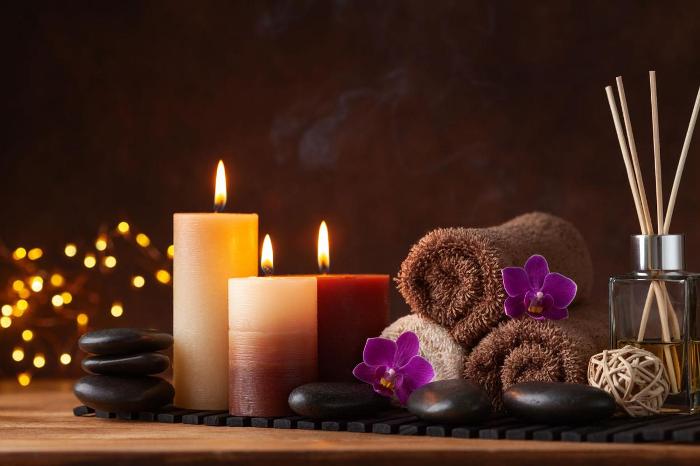 Candles and towels for massage